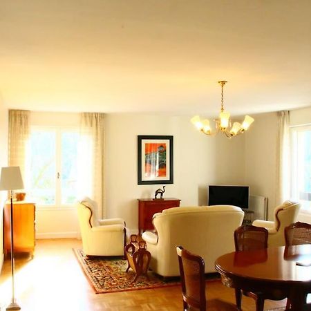 Large 2 Bed-Balcony-7 Mins Walk To Historic Centre Apartment Sarlat-la-Caneda Bagian luar foto