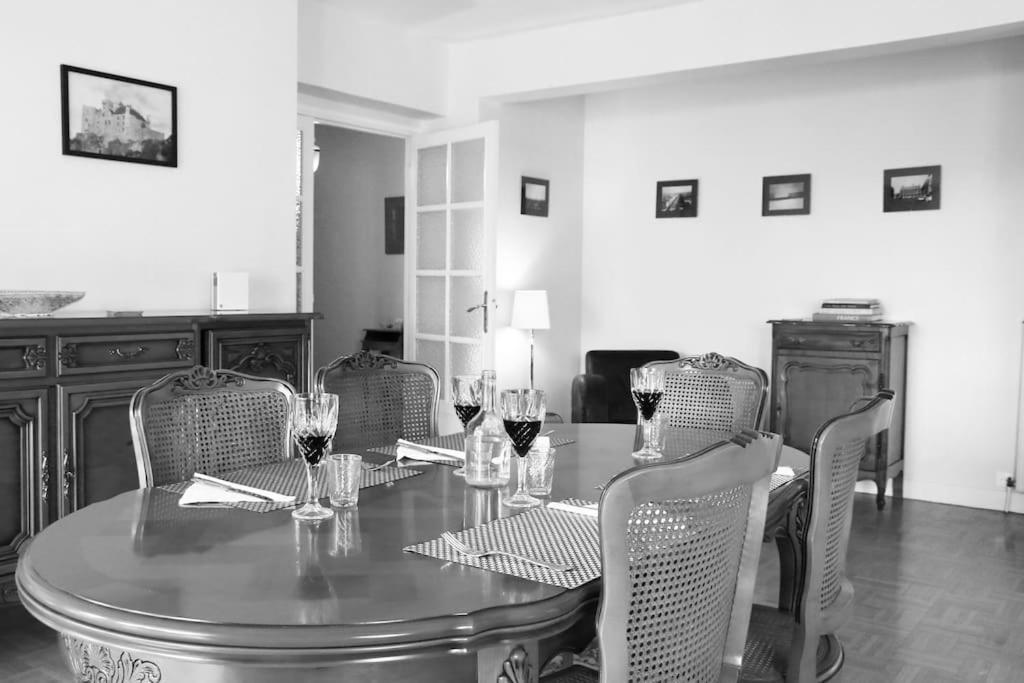 Large 2 Bed-Balcony-7 Mins Walk To Historic Centre Apartment Sarlat-la-Caneda Bagian luar foto