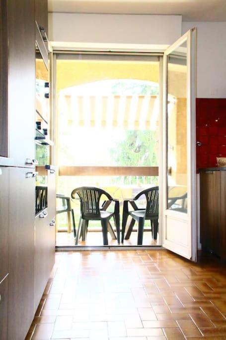 Large 2 Bed-Balcony-7 Mins Walk To Historic Centre Apartment Sarlat-la-Caneda Bagian luar foto