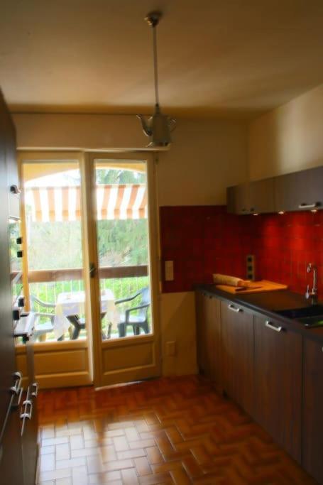 Large 2 Bed-Balcony-7 Mins Walk To Historic Centre Apartment Sarlat-la-Caneda Bagian luar foto