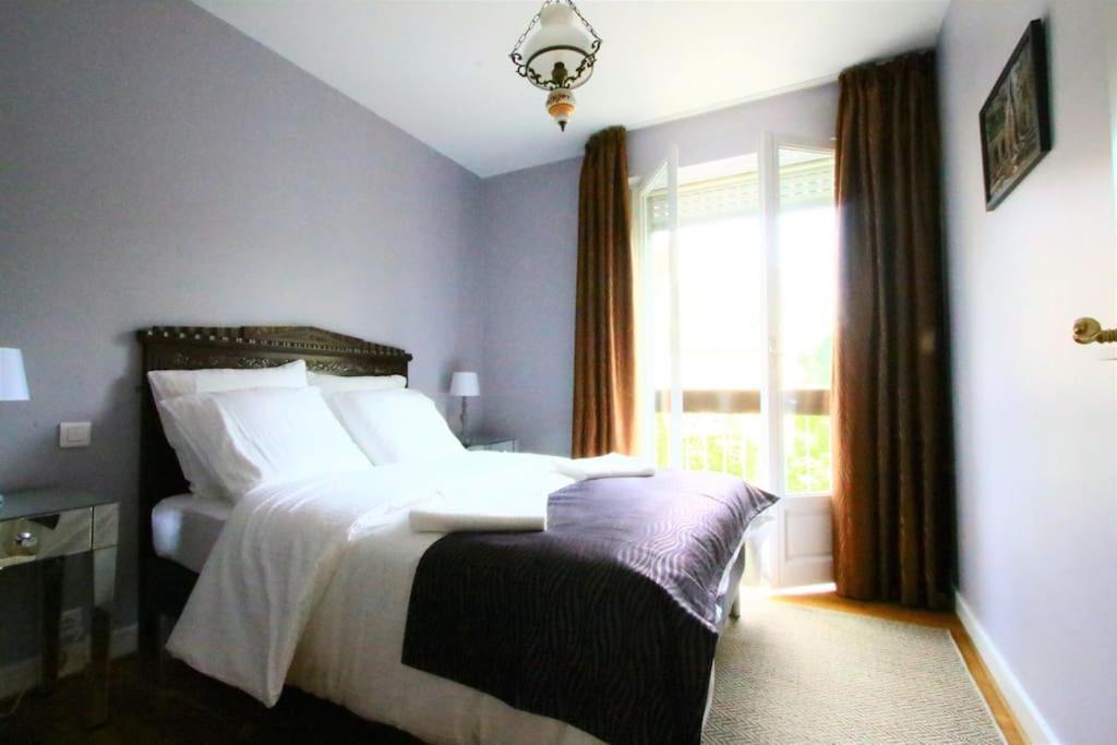 Large 2 Bed-Balcony-7 Mins Walk To Historic Centre Apartment Sarlat-la-Caneda Bagian luar foto